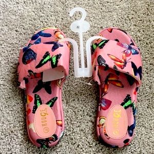 Women slippers